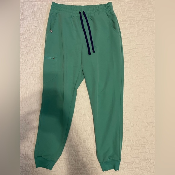 FIGS- Zamora Jogger Scrub Pants - Picture 2 of 9